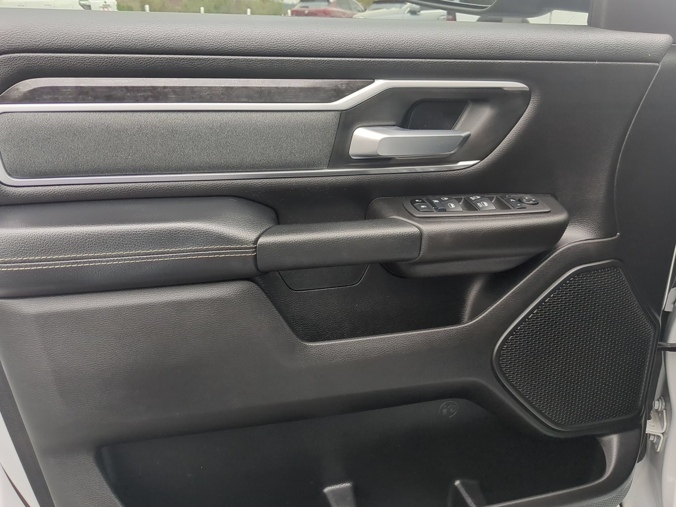 Used 2022 RAM 1500 Big Horn AWD/4WD image 11