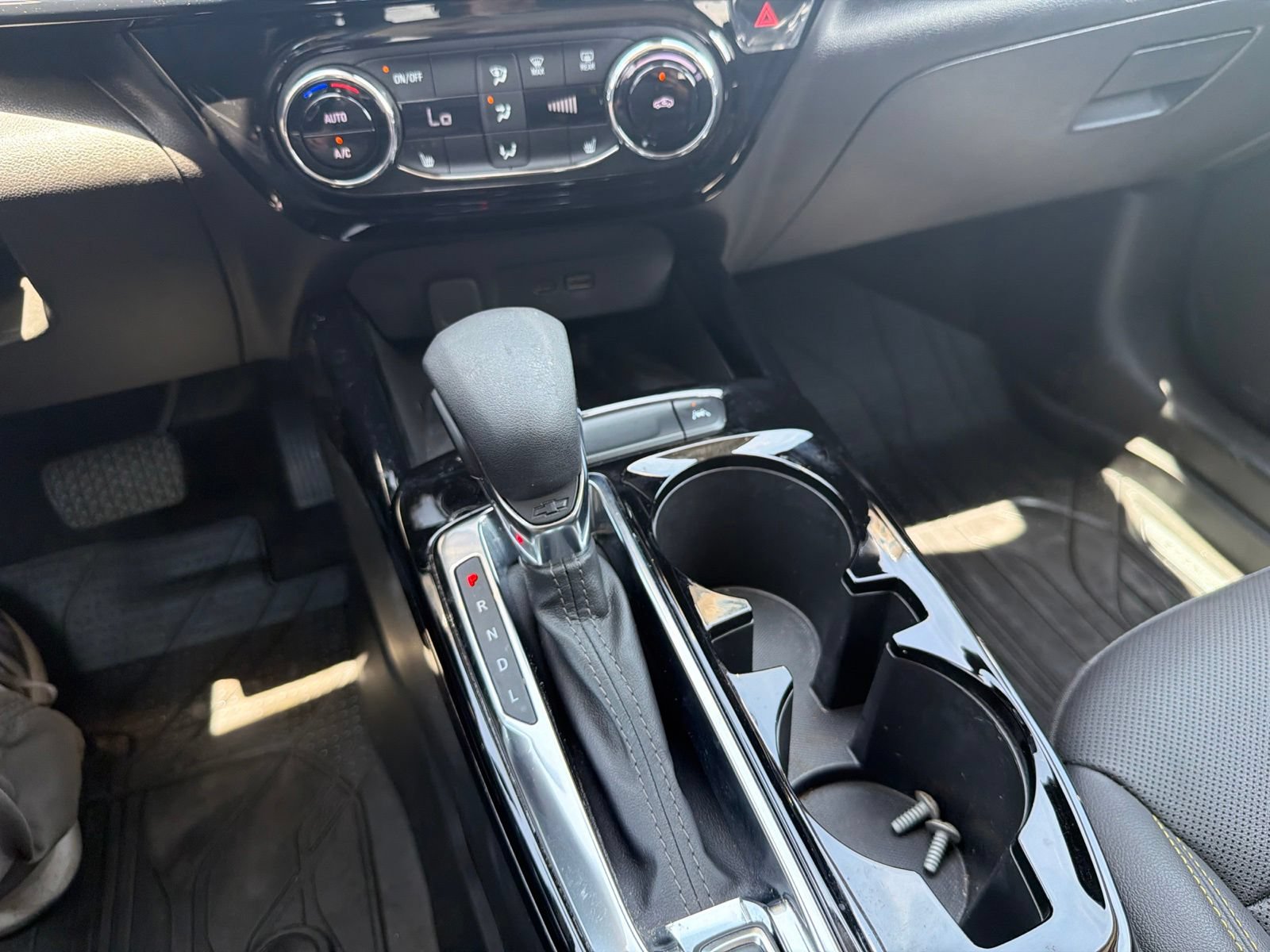 Used 2025 Chevrolet Trax ACTIV w/ Sunroof Package FWD image 28