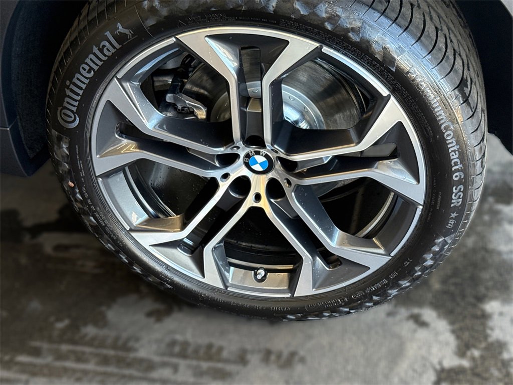 New 2026 BMW X5 xDrive40i w/ Climate Comfort Package image 14