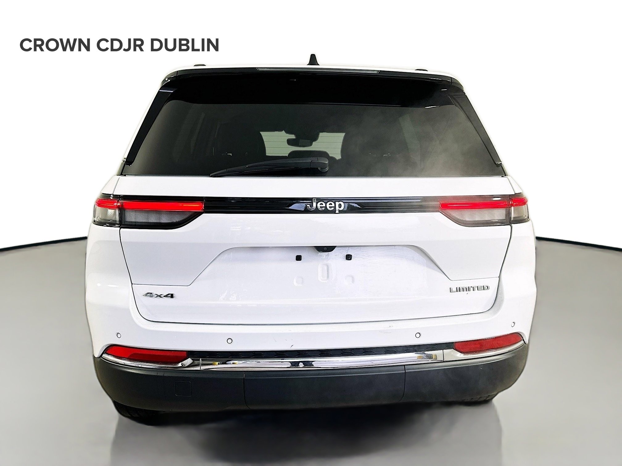 Used 2023 Jeep Grand Cherokee Limited image 7
