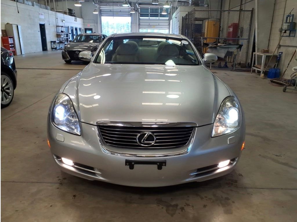 Used 2006 Lexus SC 430 Convertible RWD image 2