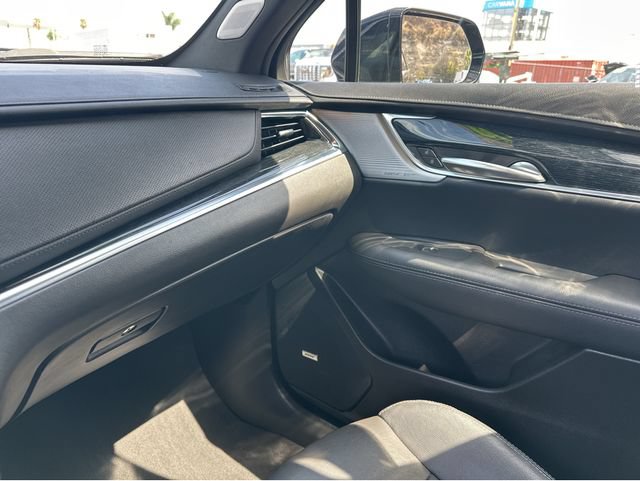 Certified 2025 Cadillac XT5 Premium Luxury FWD image 27