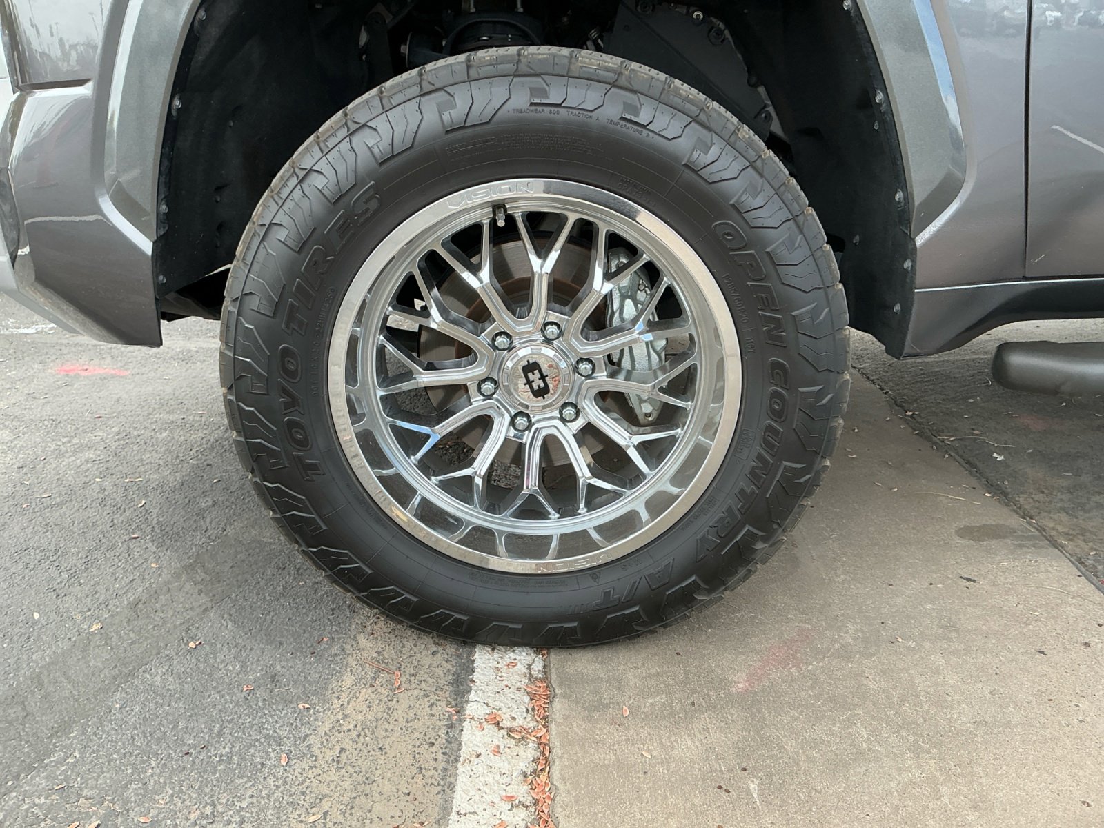 Certified 2025 Toyota Tundra Limited AWD/4WD image 26