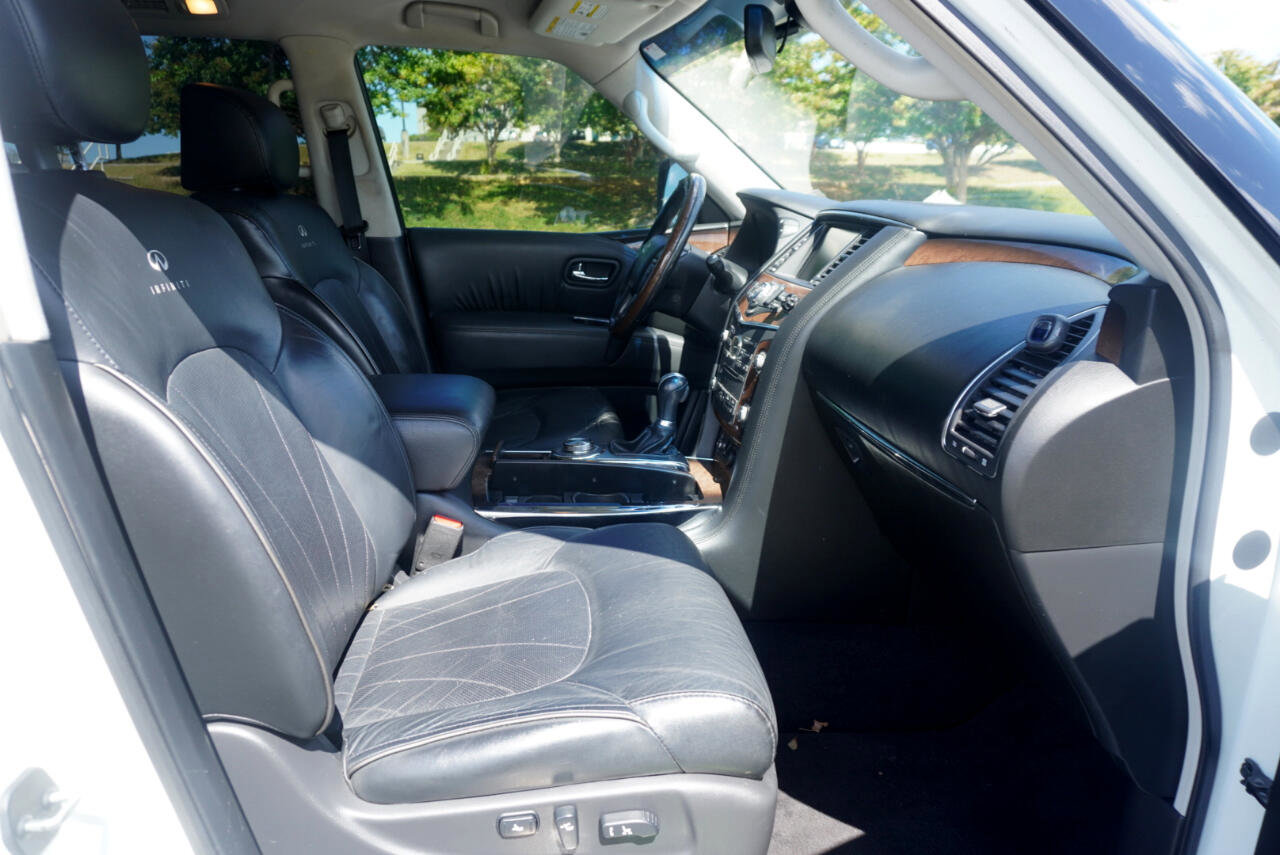 Used 2011 INFINITI QX56 4WD w/ Deluxe Touring Pkg image 24