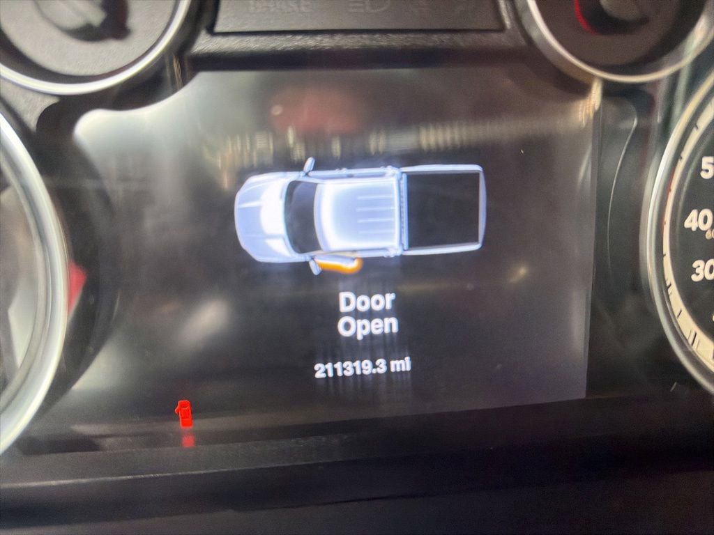 Used 2016 RAM 2500 Laramie AWD/4WD image 7
