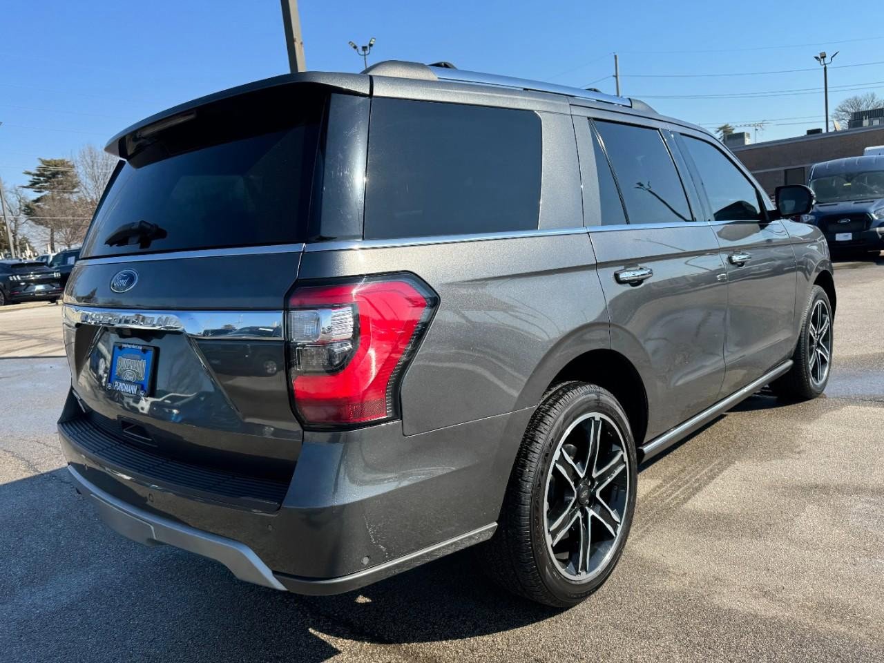 Certified 2021 Ford Expedition Limited image 3