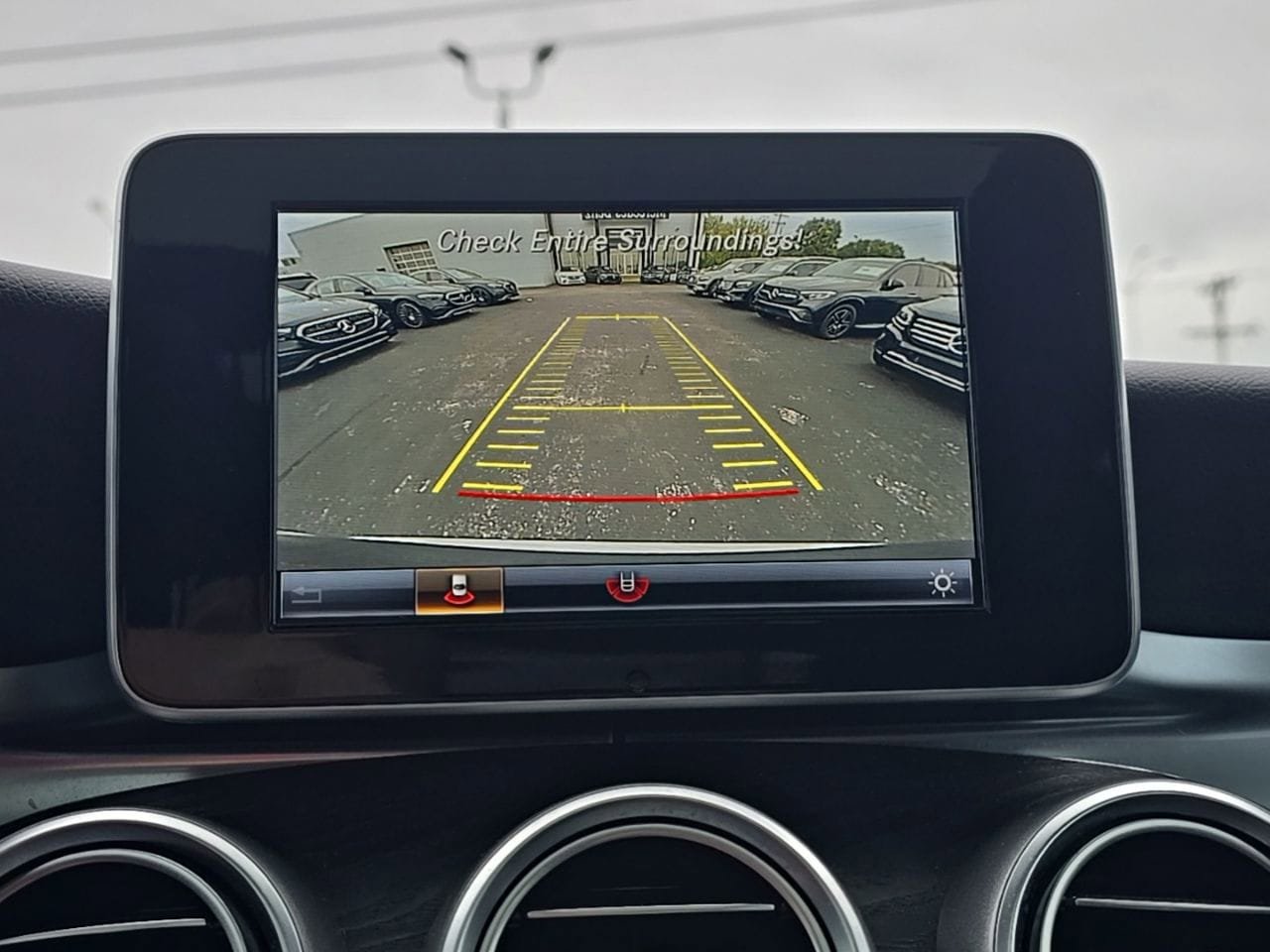 Used 2018 Mercedes-Benz GLC 300 4MATIC image 16