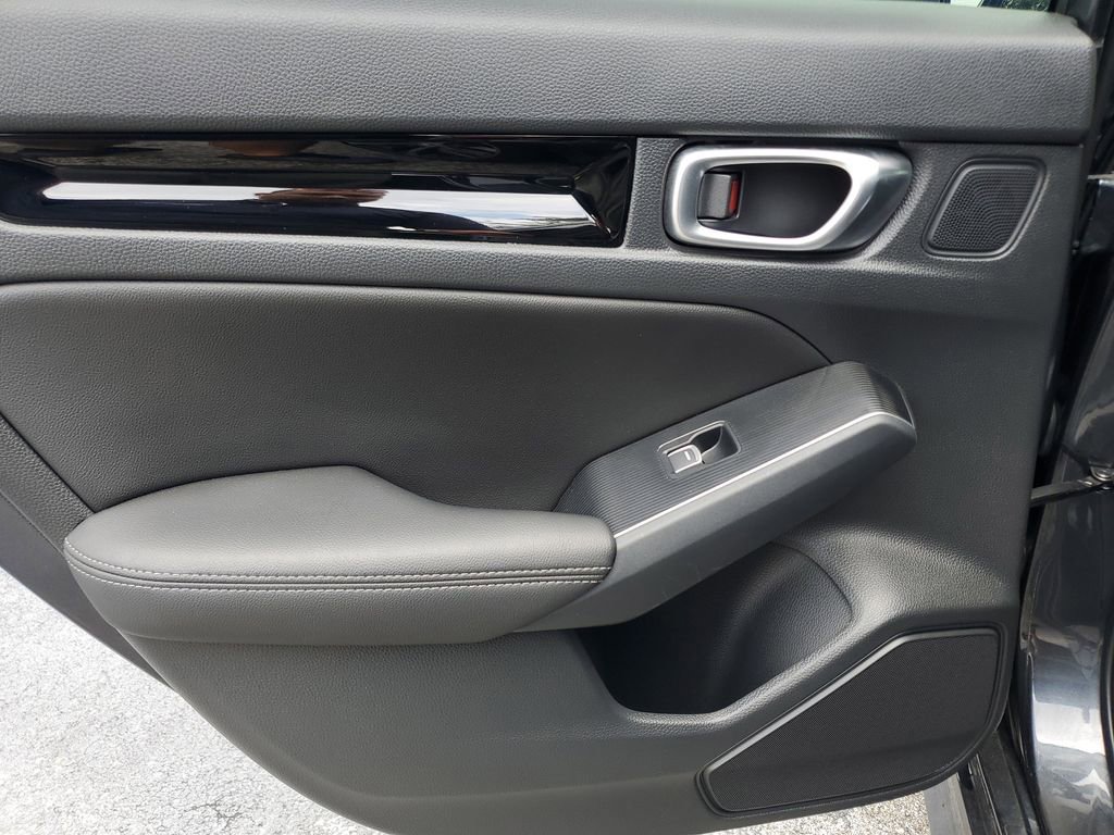 Used 2024 Honda Civic Touring image 9