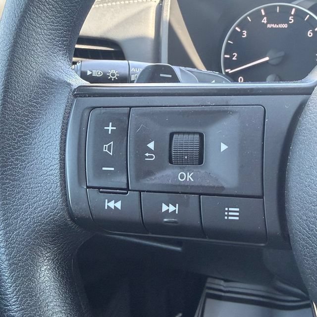 Used 2024 Nissan Rogue S FWD image 24