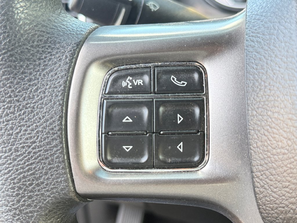Used 2024 RAM 1500 Warlock AWD/4WD image 15