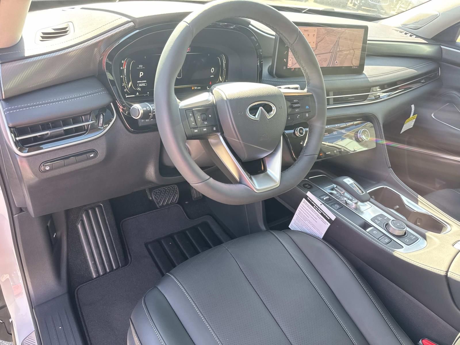 New 2026 INFINITI QX60 Luxe w/ Family Package AWD/4WD image 14