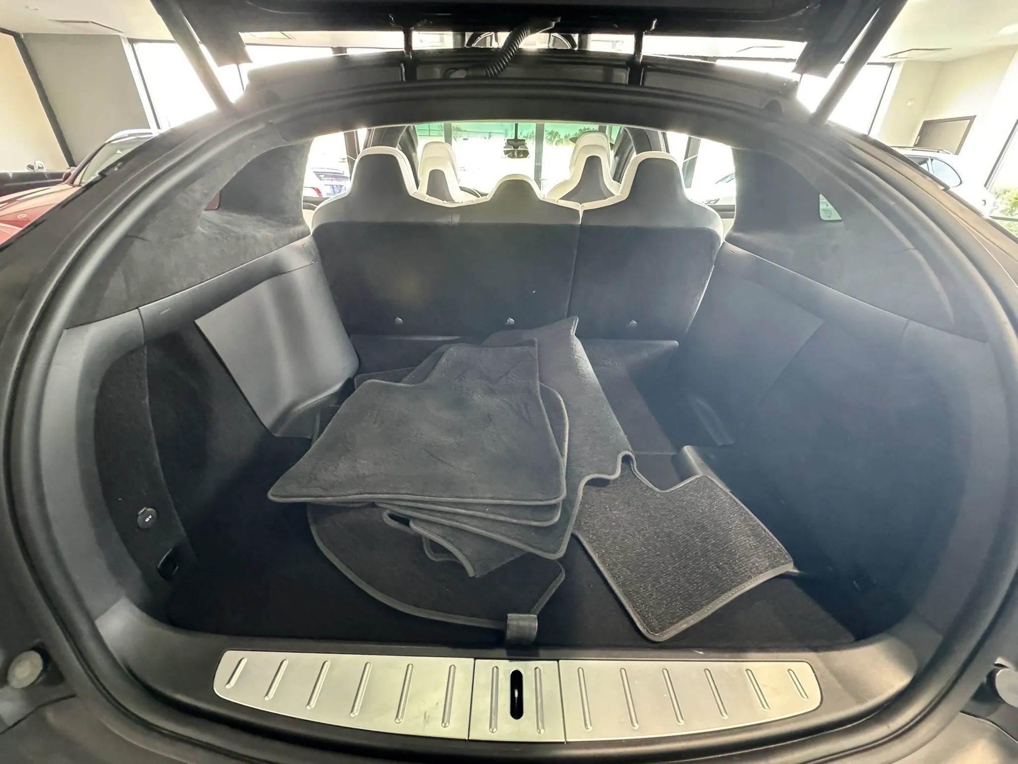 Used 2017 Tesla Model X 100D image 39