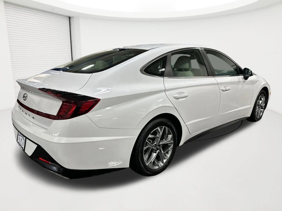 Certified 2023 Hyundai Sonata SEL w/ Preferred Accessory Package FWD image 5