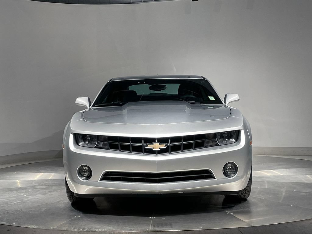 Used 2010 Chevrolet Camaro LT RWD image 3