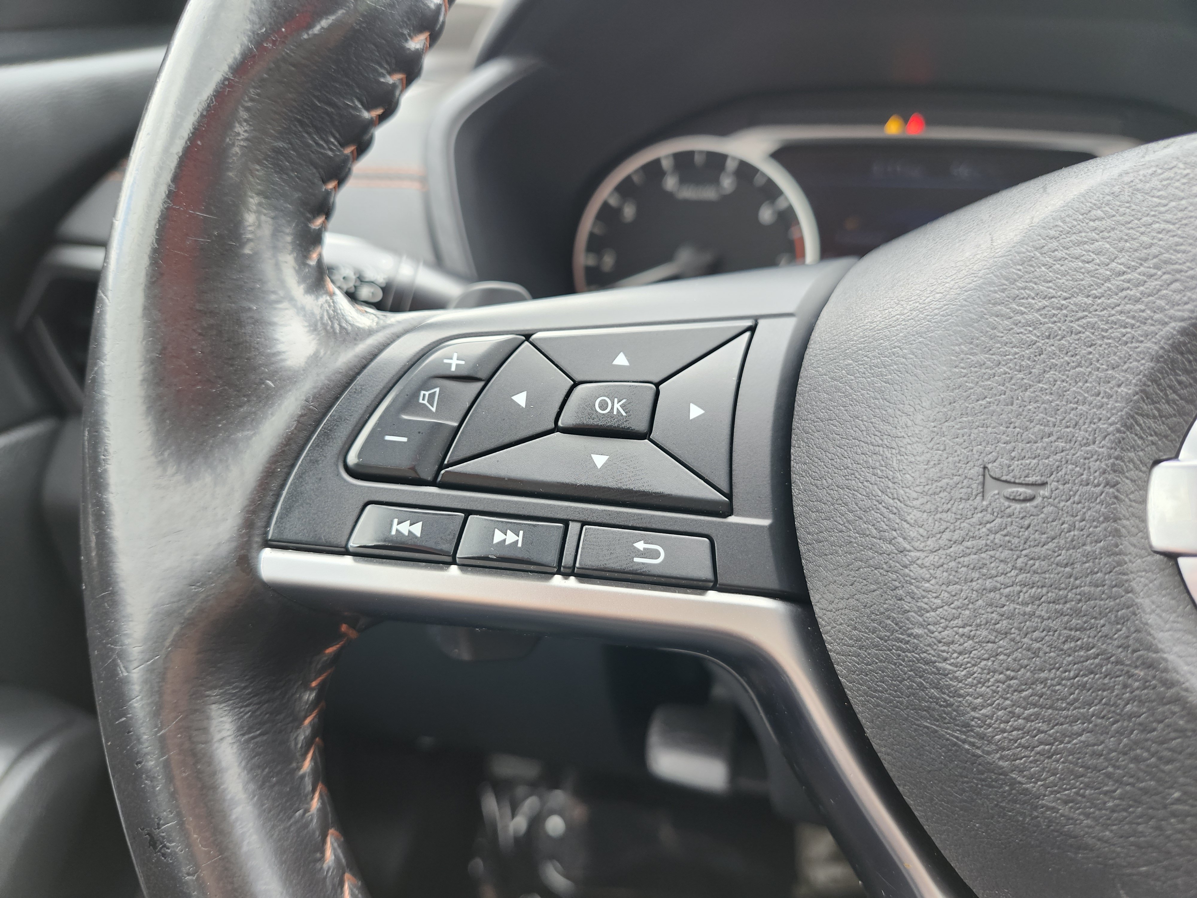 Used 2022 Nissan Altima 2.5 SR FWD image 34