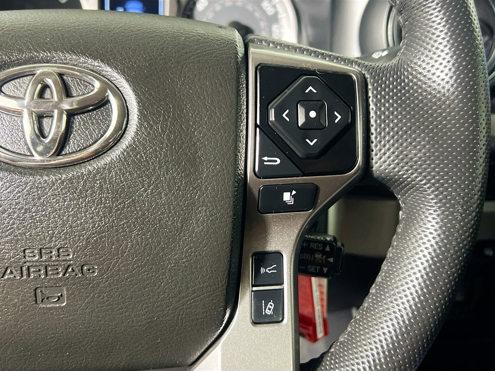 Used 2023 Toyota Tacoma SR5 w/ SR5 Appearance Package image 19