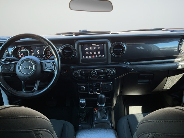 Used 2022 Jeep Gladiator Sport AWD/4WD image 9