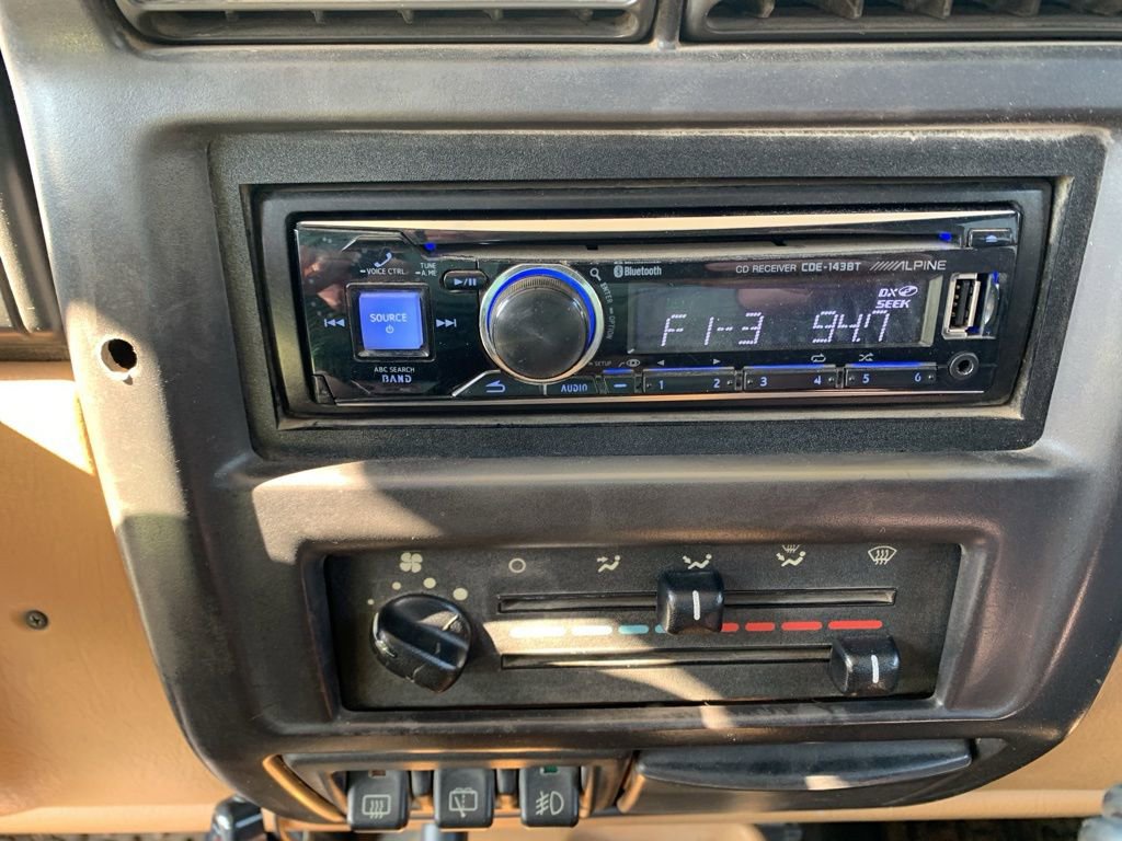 Used 1997 Jeep Wrangler Sahara AWD/4WD image 22