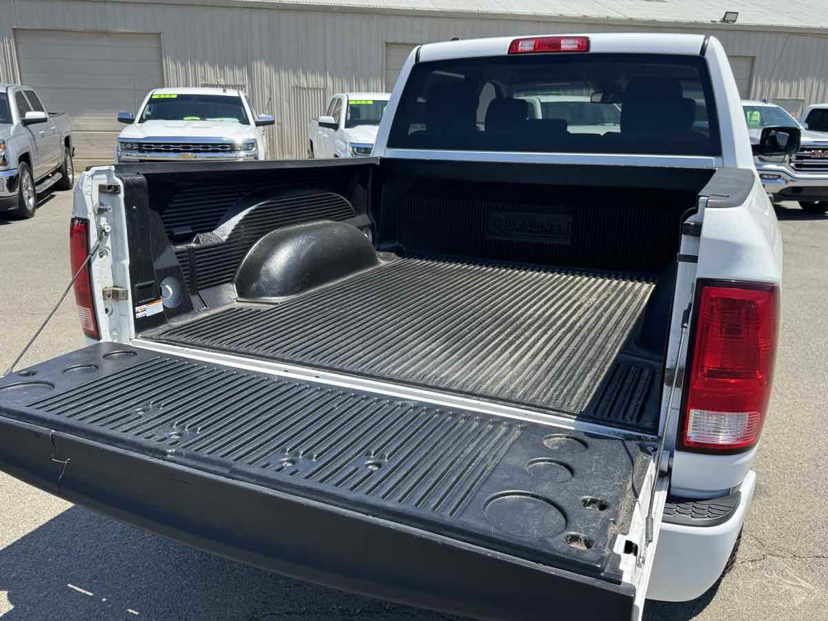 Used 2015 RAM 1500 Express AWD/4WD image 11