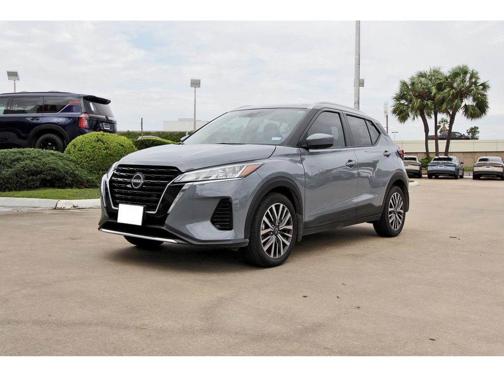 Used 2024 Nissan Kicks SV image 2
