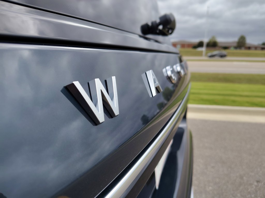 New 2025 Jeep Wagoneer Series I w/ HD Trailer Tow Package image 38