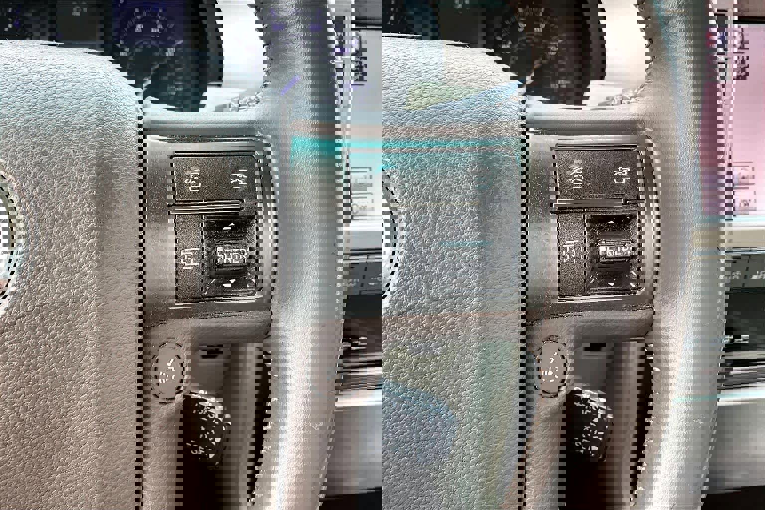 Used 2011 Lexus GX 460 w/ Comfort Plus Pkg AWD/4WD image 21