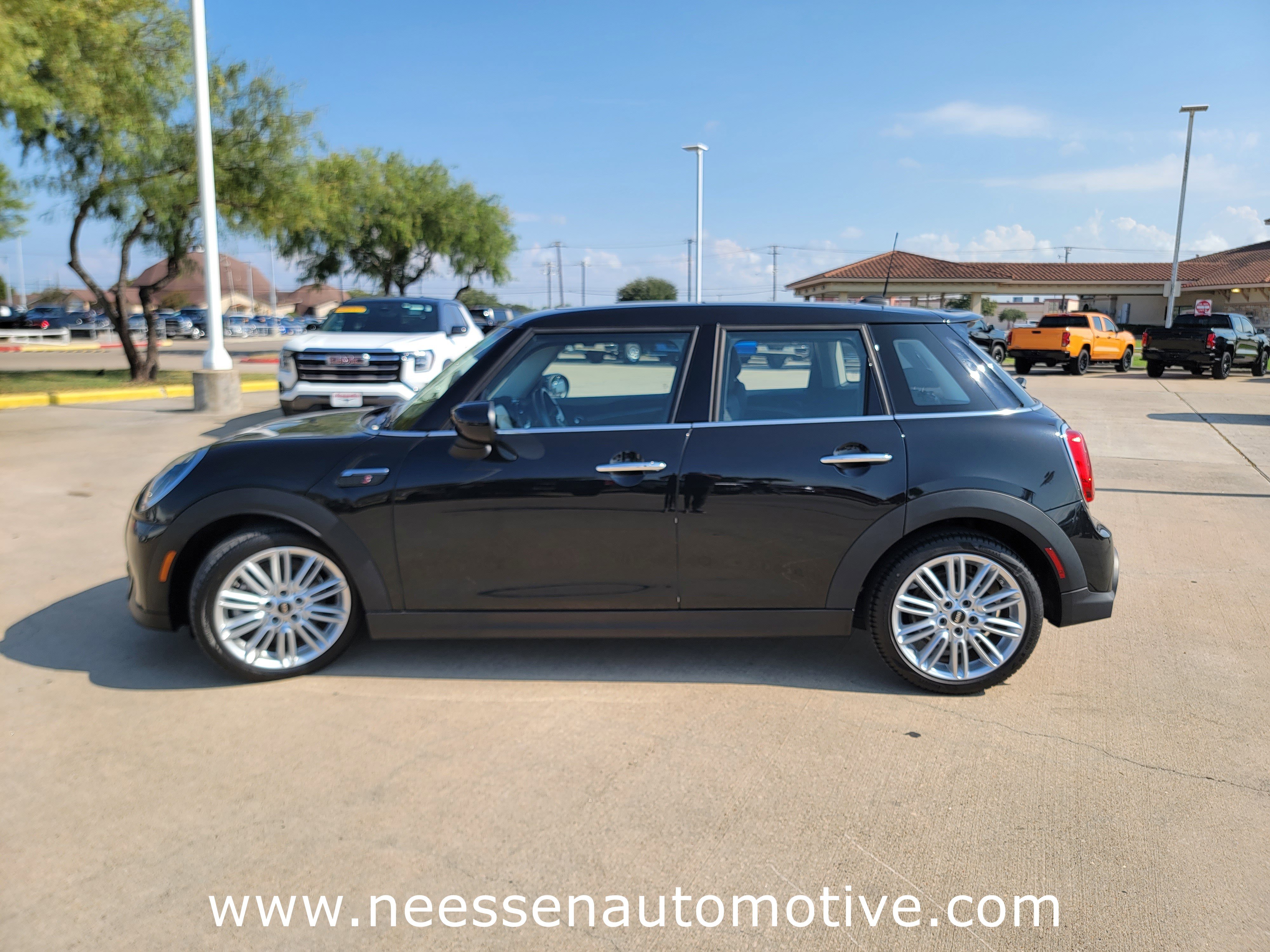 Used 2024 MINI Cooper S image 4