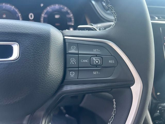New 2026 Jeep Grand Cherokee Laredo X AWD/4WD image 12