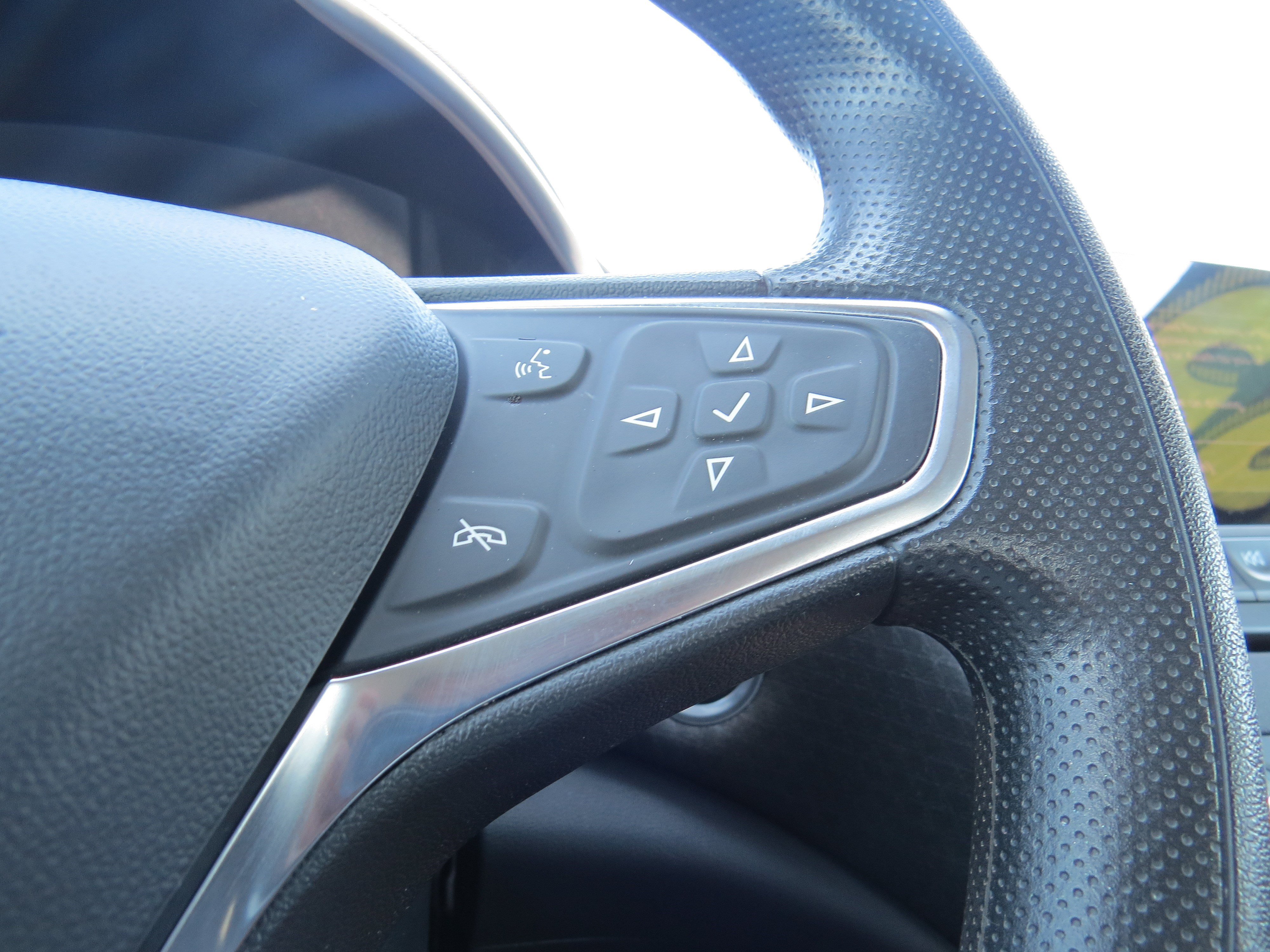 Used 2025 Chevrolet Malibu LT FWD image 19