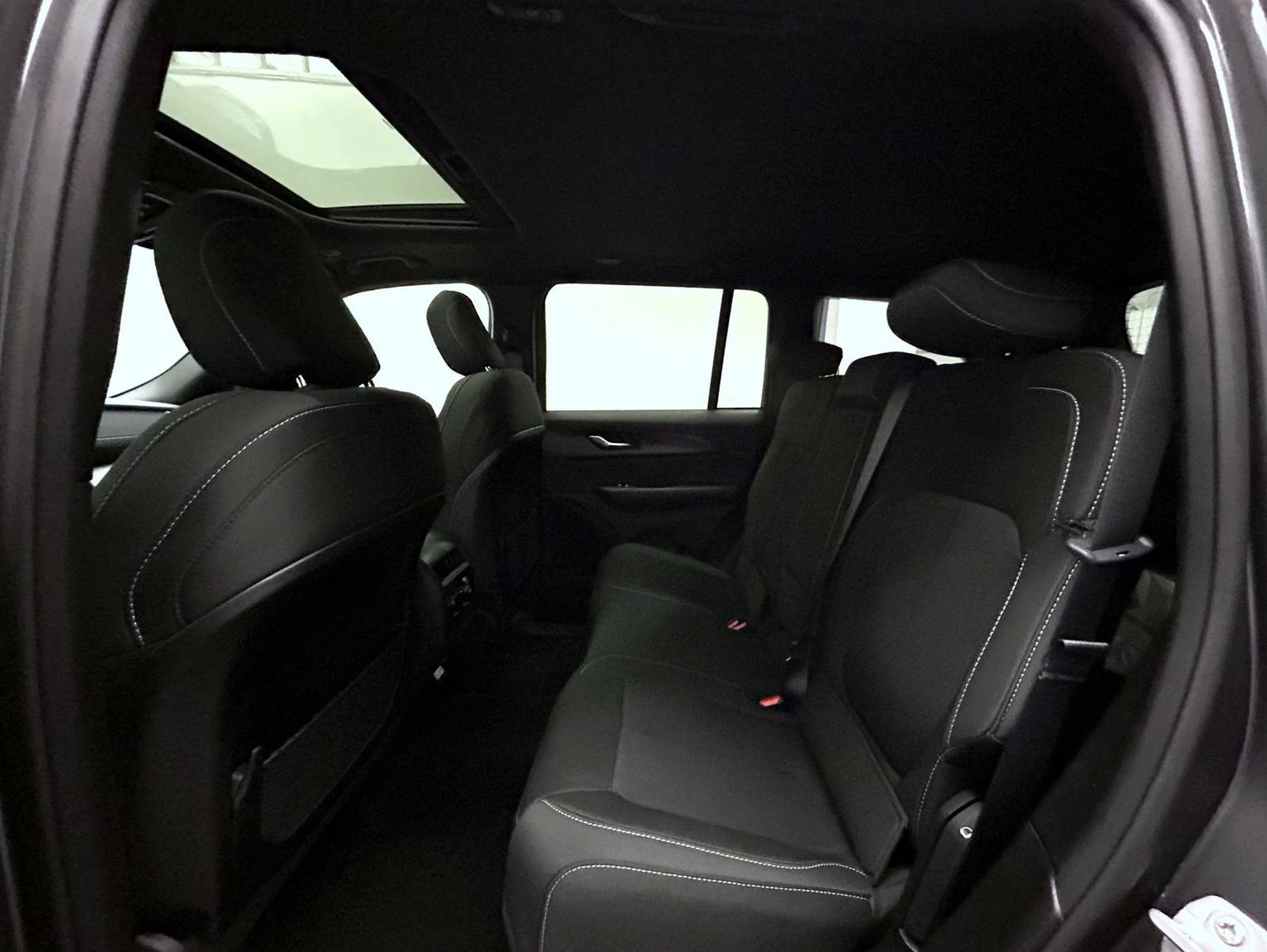 New 2026 Jeep Grand Cherokee Laredo X AWD/4WD image 19