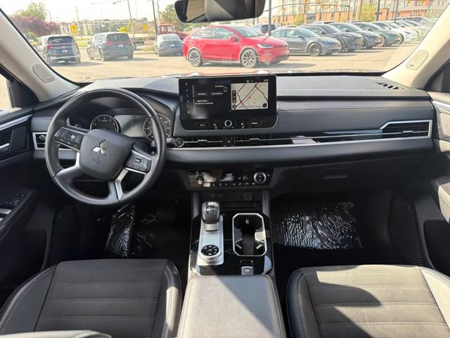 Used 2025 Mitsubishi Outlander SE AWD/4WD image 16