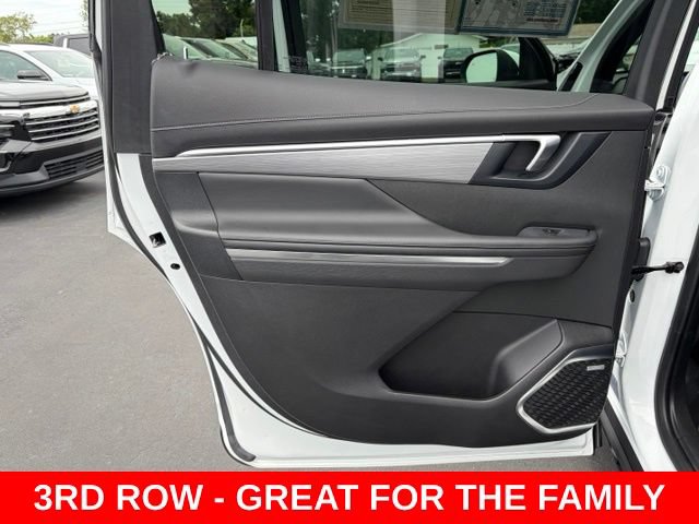 Certified 2025 Buick Enclave Preferred FWD image 13