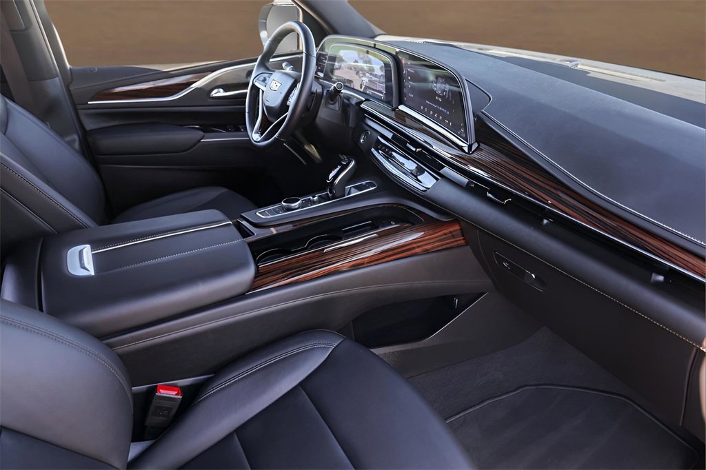 Certified 2024 Cadillac Escalade Luxury image 32