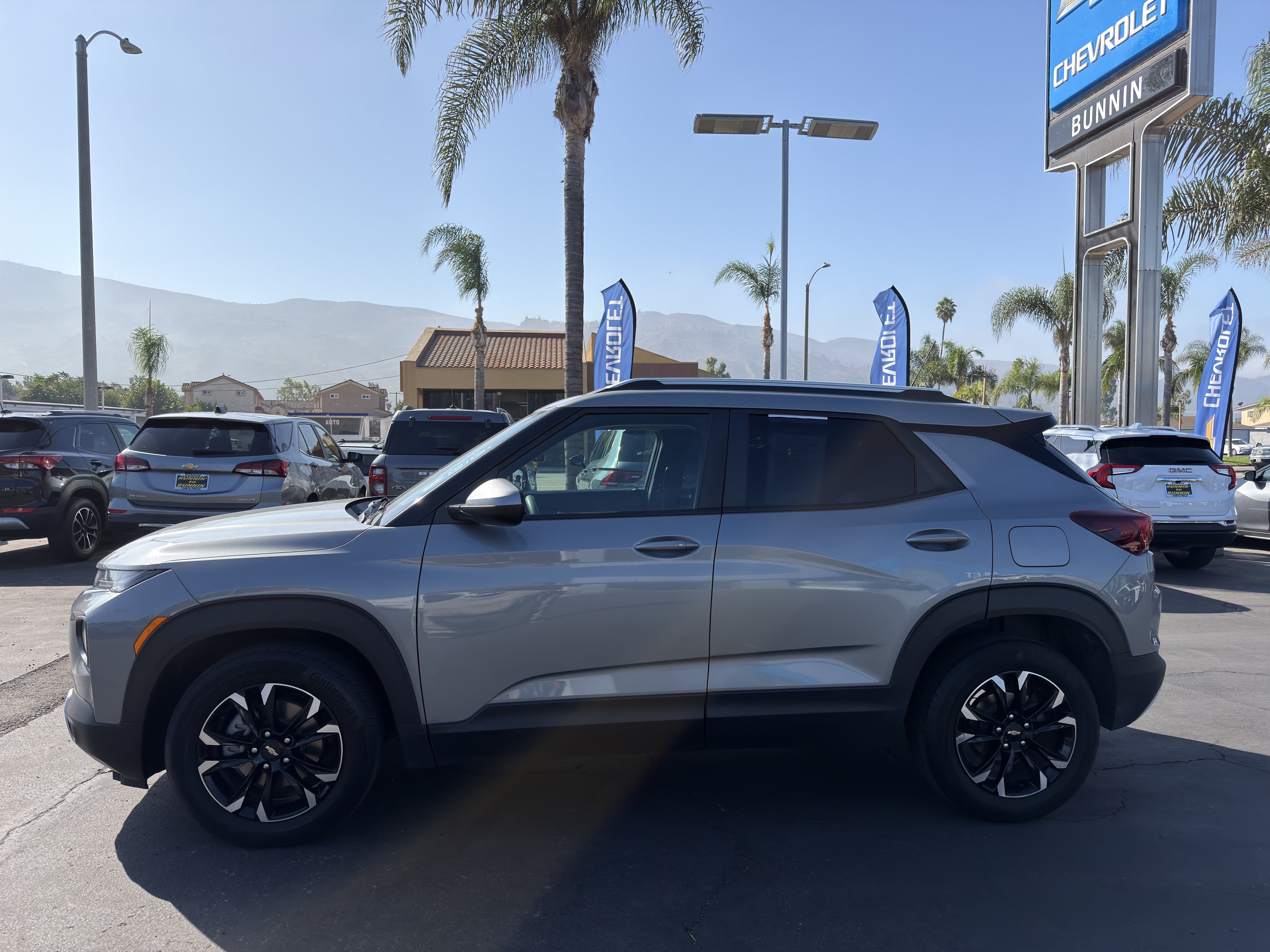 Used 2023 Chevrolet TrailBlazer LT FWD image 5