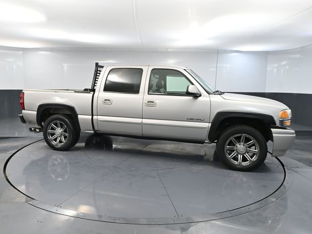 Used 2006 GMC Sierra 1500 Denali w/ Onstar Plus Package video 3