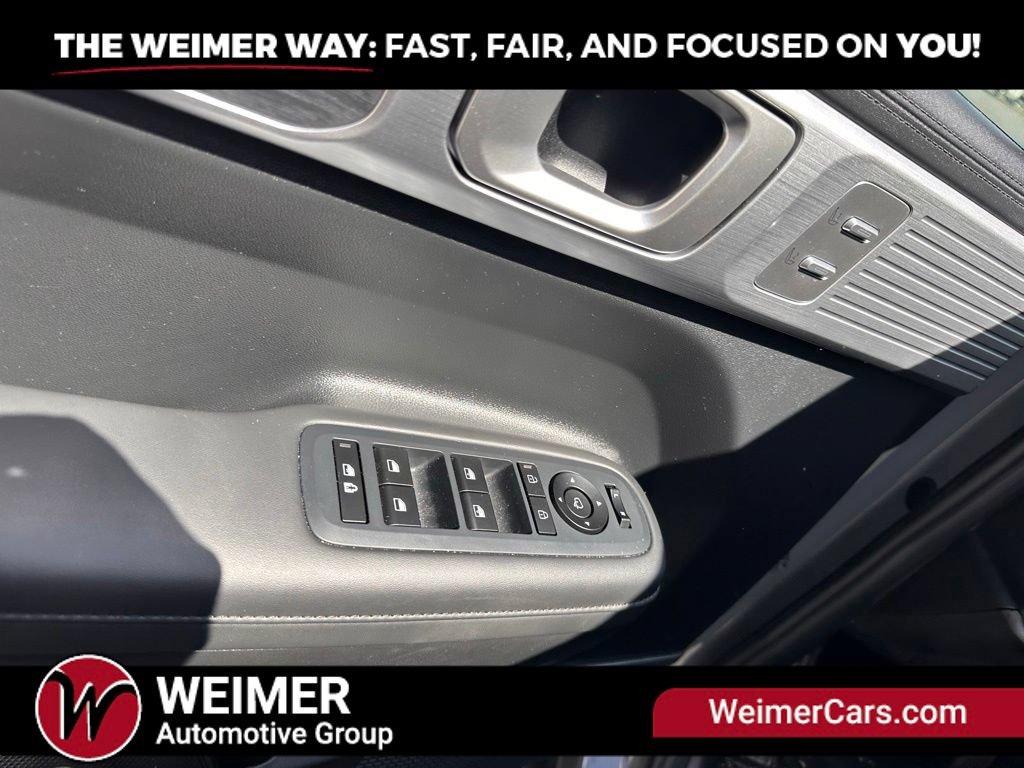 Used 2024 Hyundai Santa Fe Limited AWD/4WD image 7