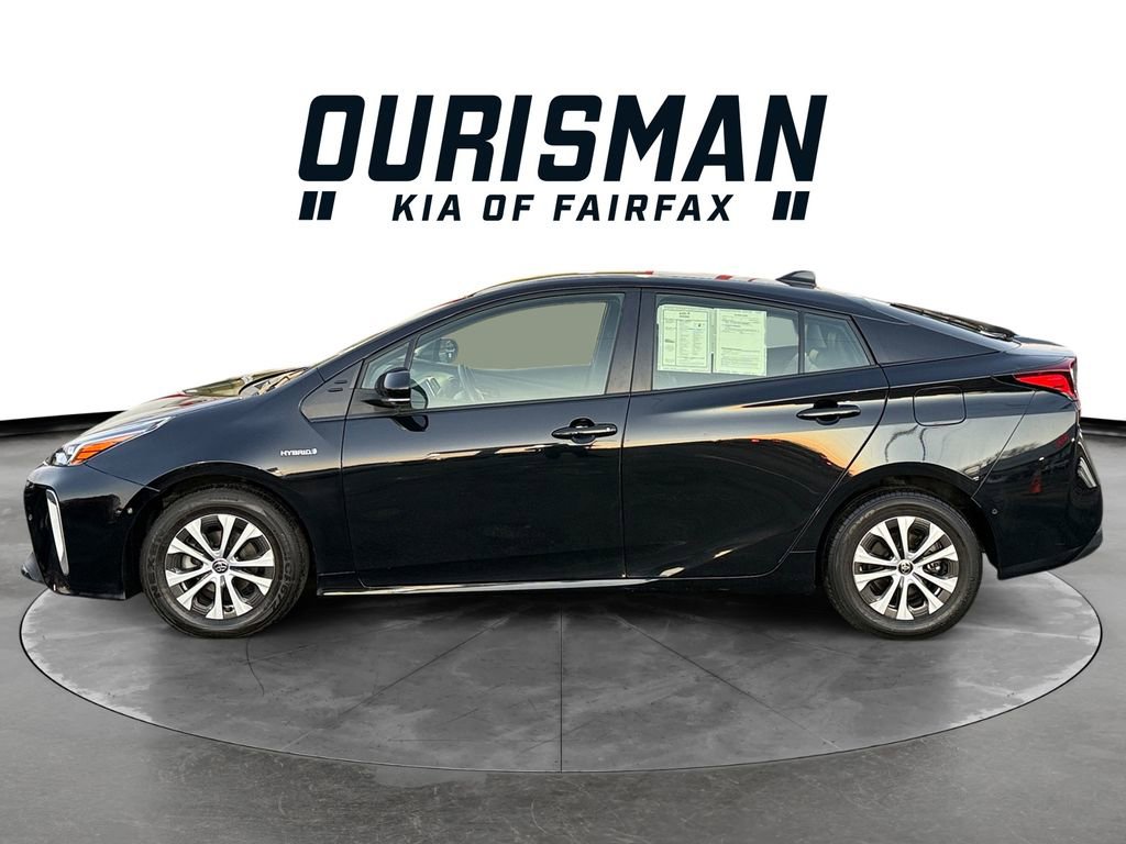 Used 2022 Toyota Prius XLE image 3