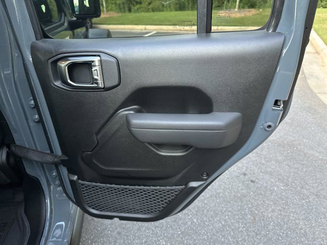 New 2025 Jeep Gladiator Mojave w/ Steel Bumper Group image 16