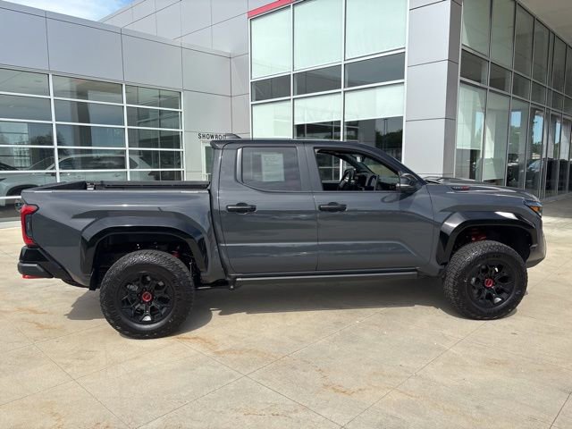 Used 2025 Toyota Tacoma TRD Pro AWD/4WD image 8