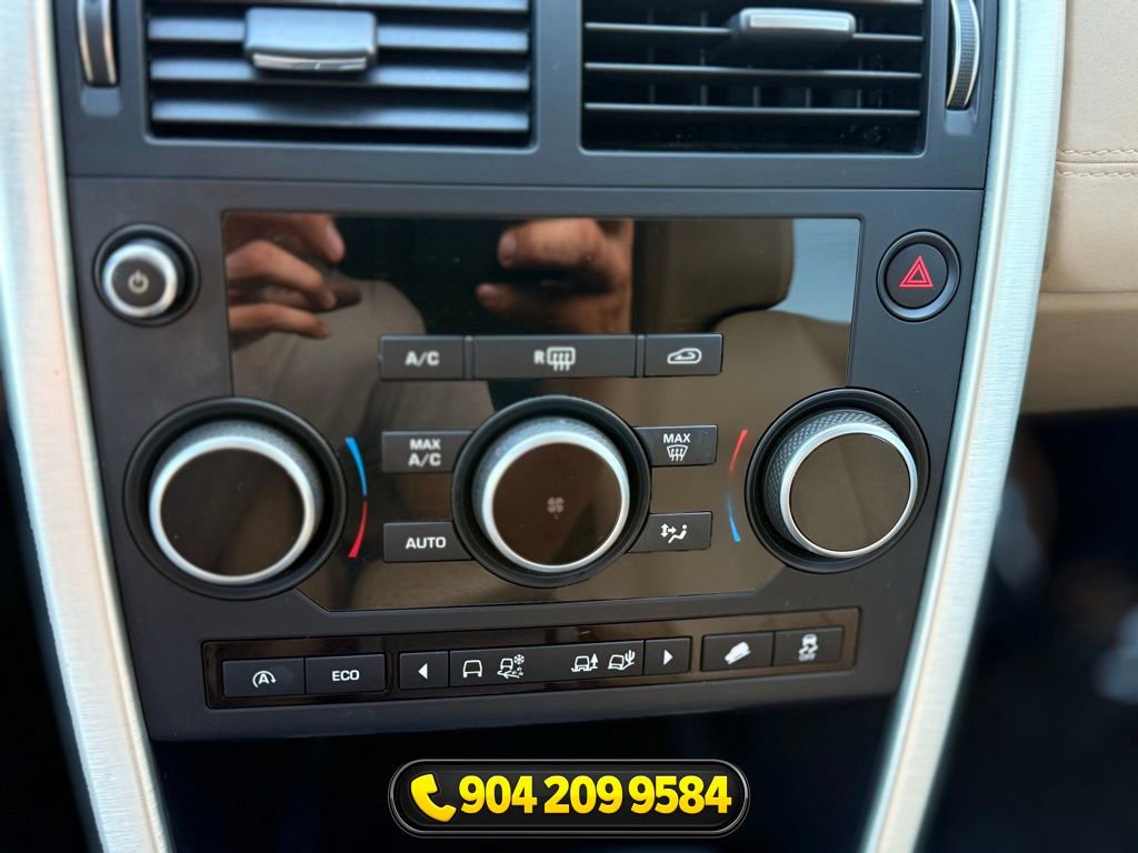 Used 2016 Land Rover Discovery Sport HSE image 18