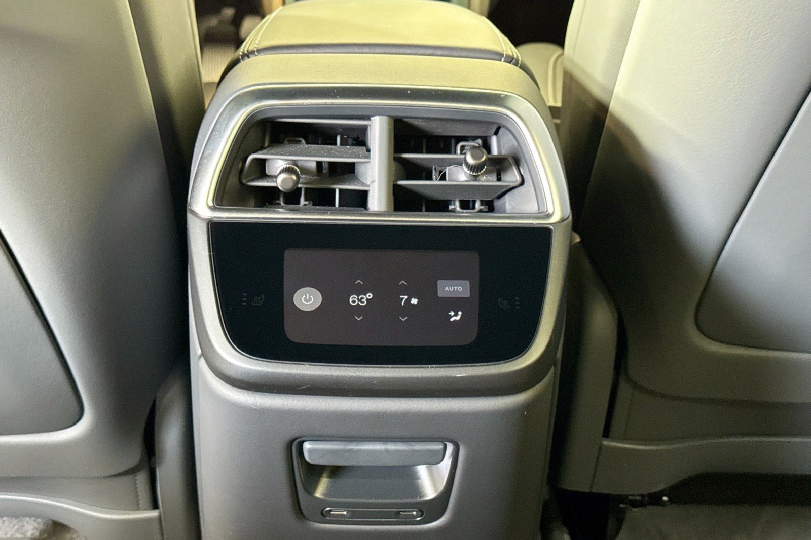 Used 2024 Lucid Air Touring image 24