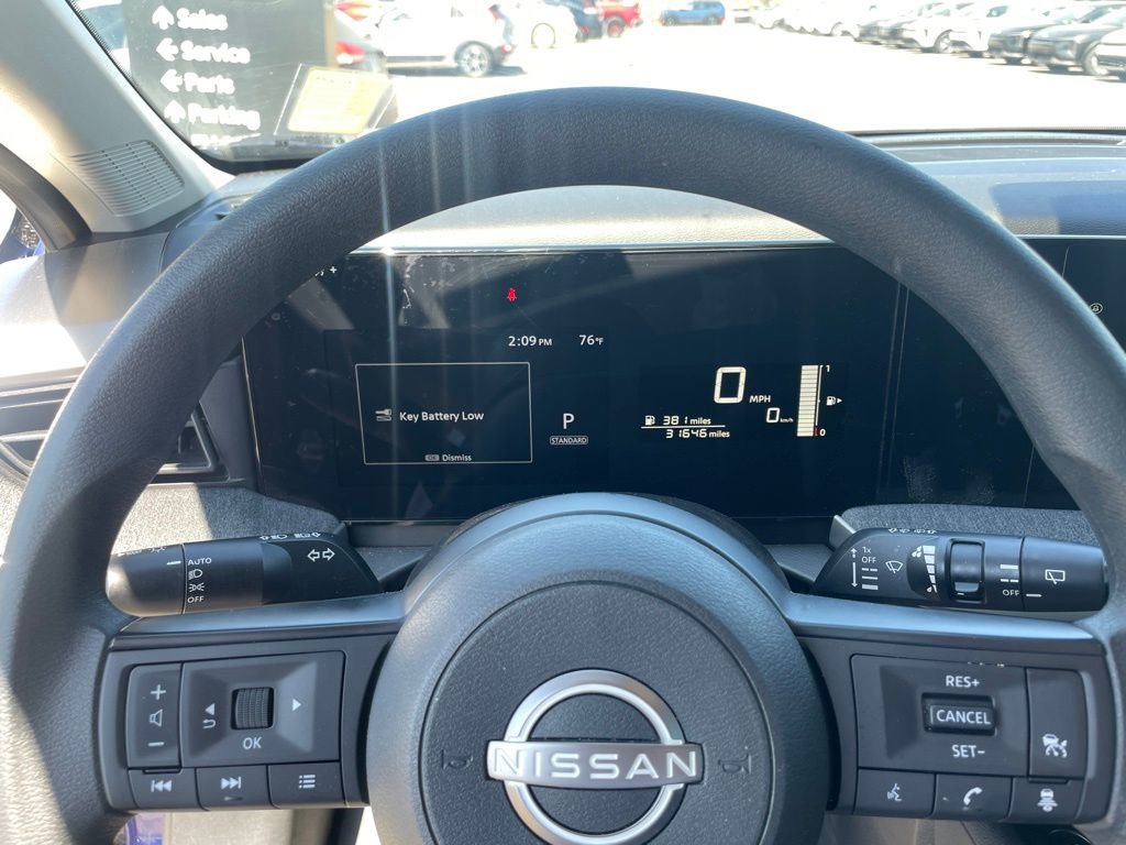 Used 2025 Nissan Kicks SV image 13