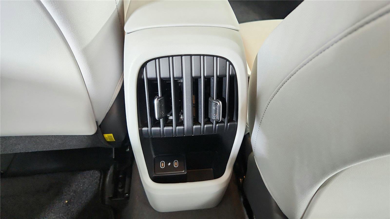 Used 2025 Hyundai Kona SEL AWD/4WD image 13