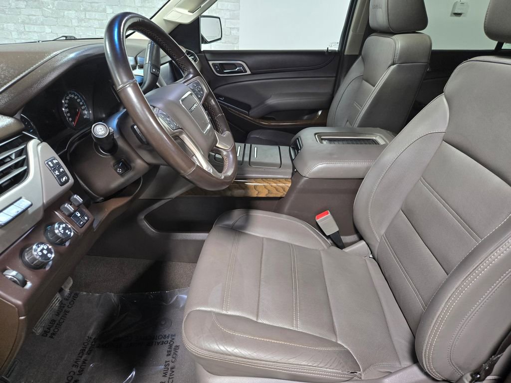 Used 2019 GMC Yukon XL Denali w/ Open Road Package image 11