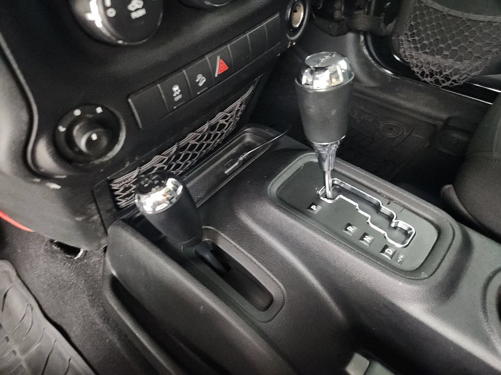 Used 2014 Jeep Wrangler Unlimited Sport w/ Quick Order Package 24S AWD/4WD image 30