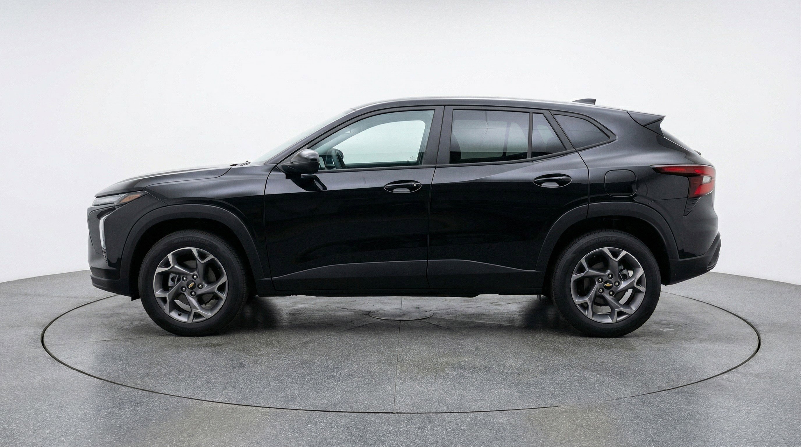 Used 2025 Chevrolet Trax LT image 5