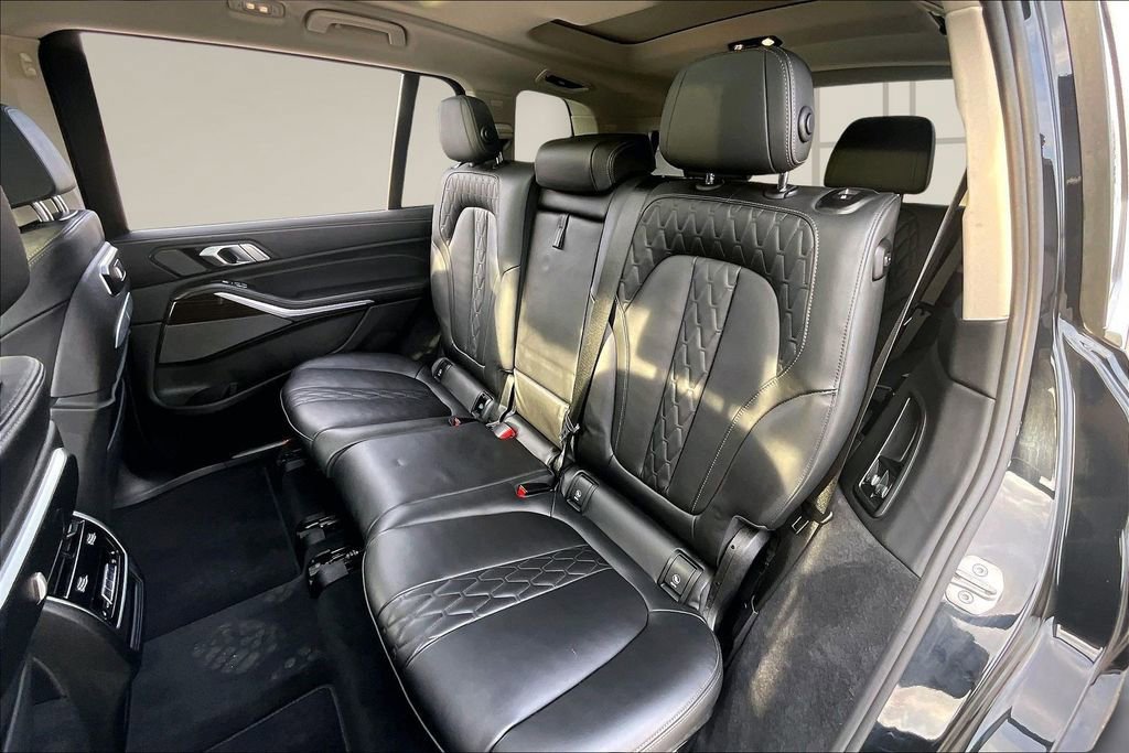Used 2025 BMW X7 xDrive40i image 22