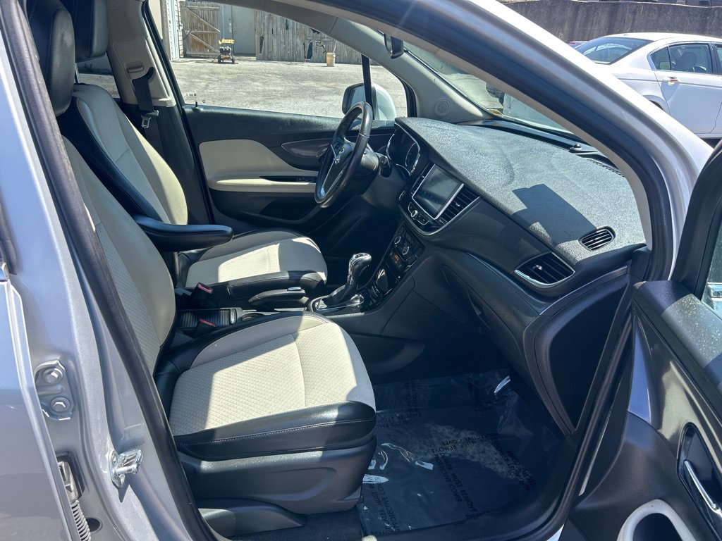 Used 2021 Buick Encore Preferred FWD image 13