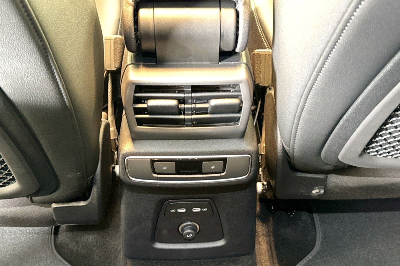 Used 2024 Audi Q4 e-tron Premium Plus image 23