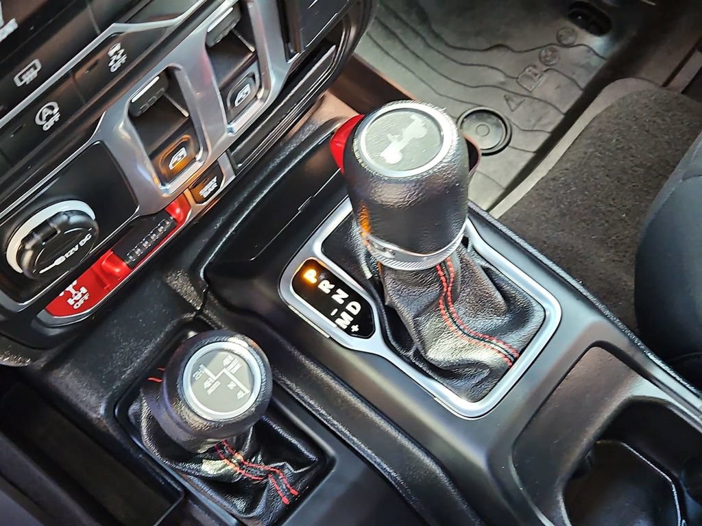 Used 2021 Jeep Wrangler Rubicon AWD/4WD image 18